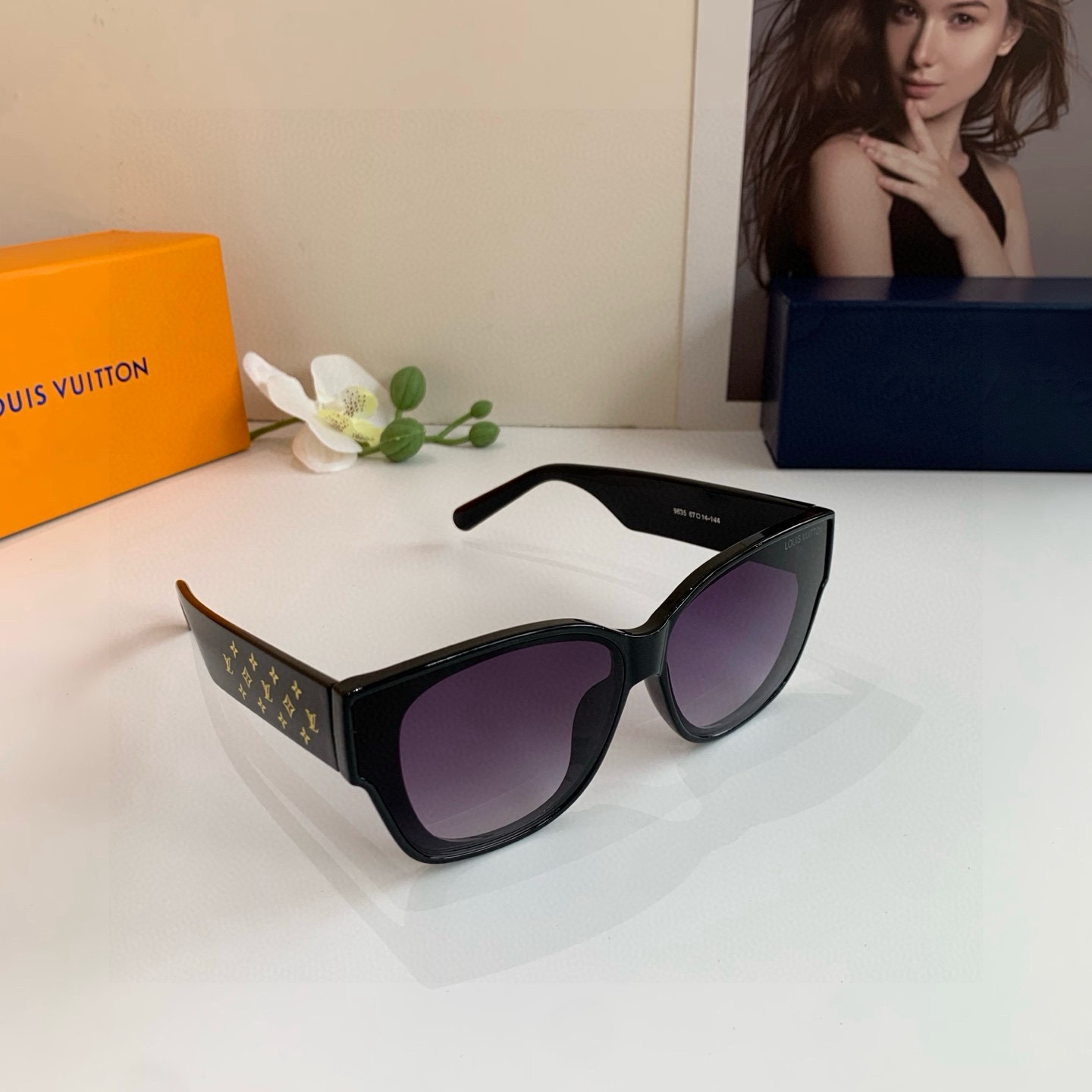Louis Vuitton Sunglasses - view 1