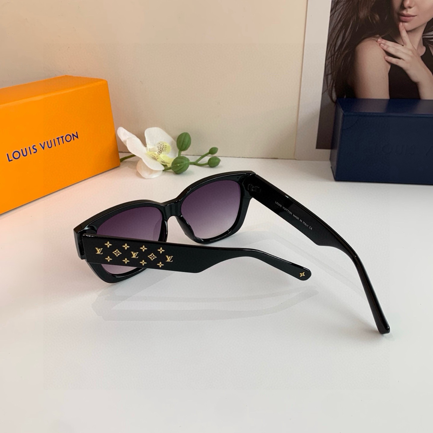 Louis Vuitton Sunglasses - view 7