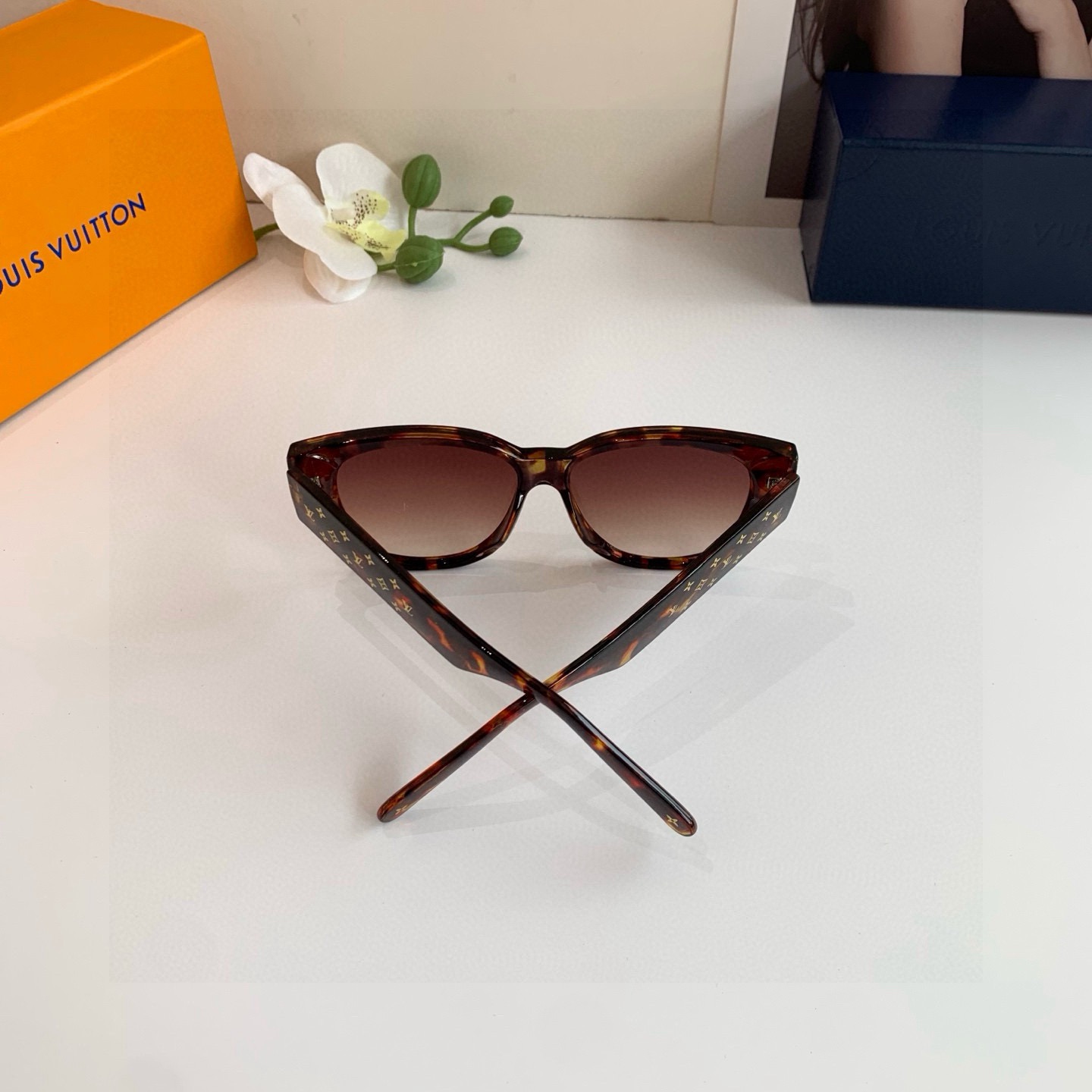 Louis Vuitton Sunglasses - view 7