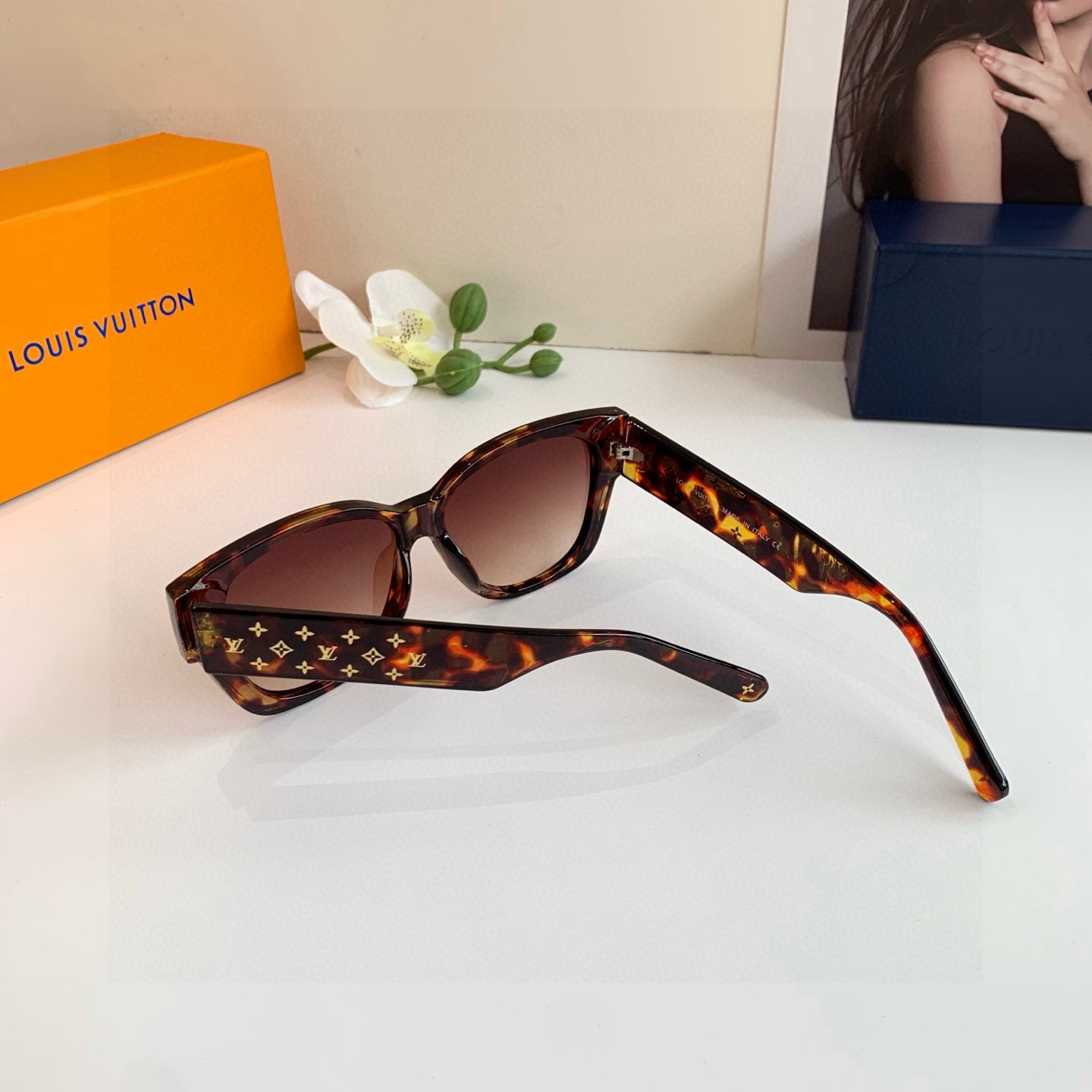 Louis Vuitton Sunglasses - view 8