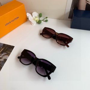 Louis Vuitton Sunglasses - view 9