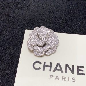 Brooch - view 3