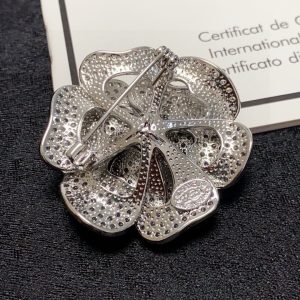 Brooch - view 5