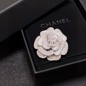 Brooch - view 6
