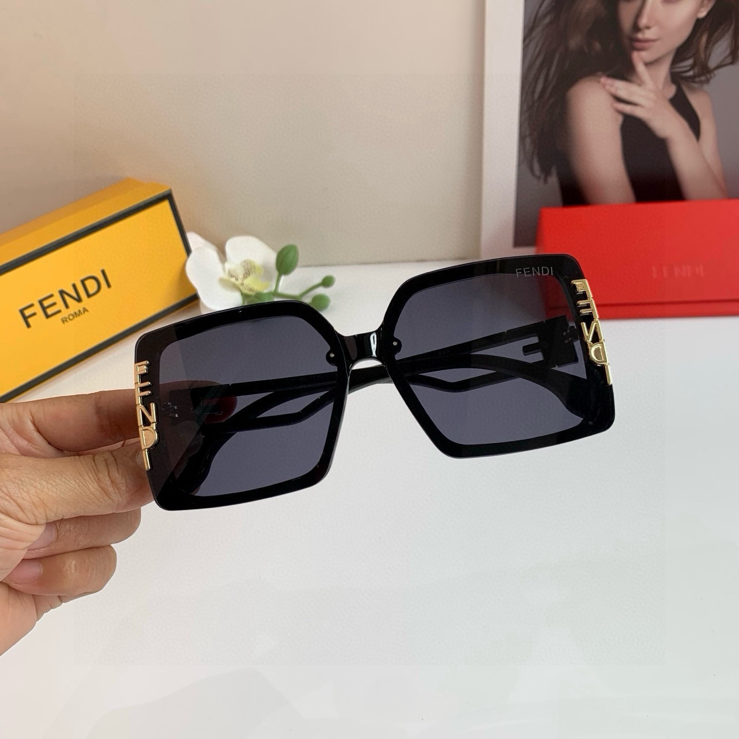 Fendi Sunglasses - view 3