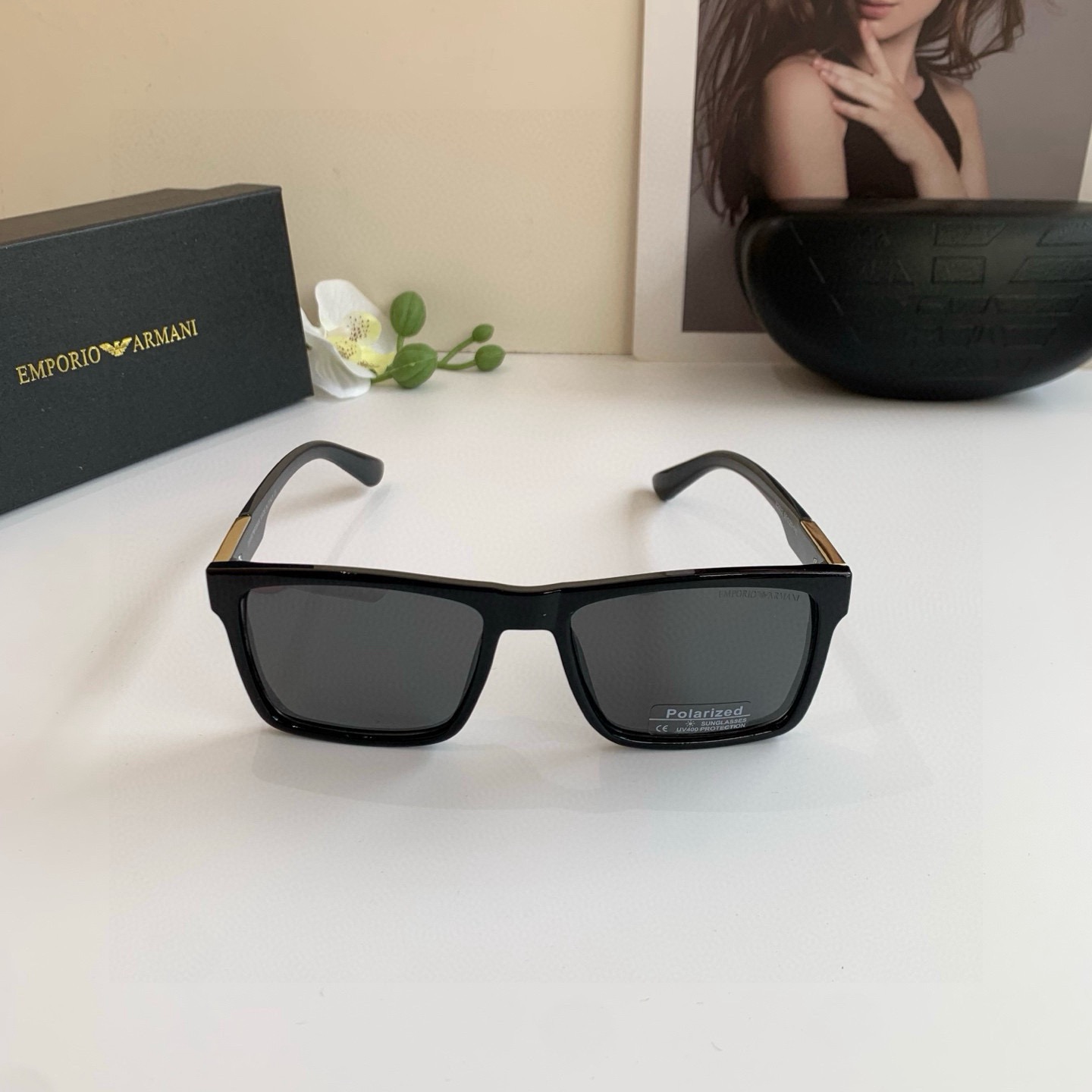 Sunglasses - view 4