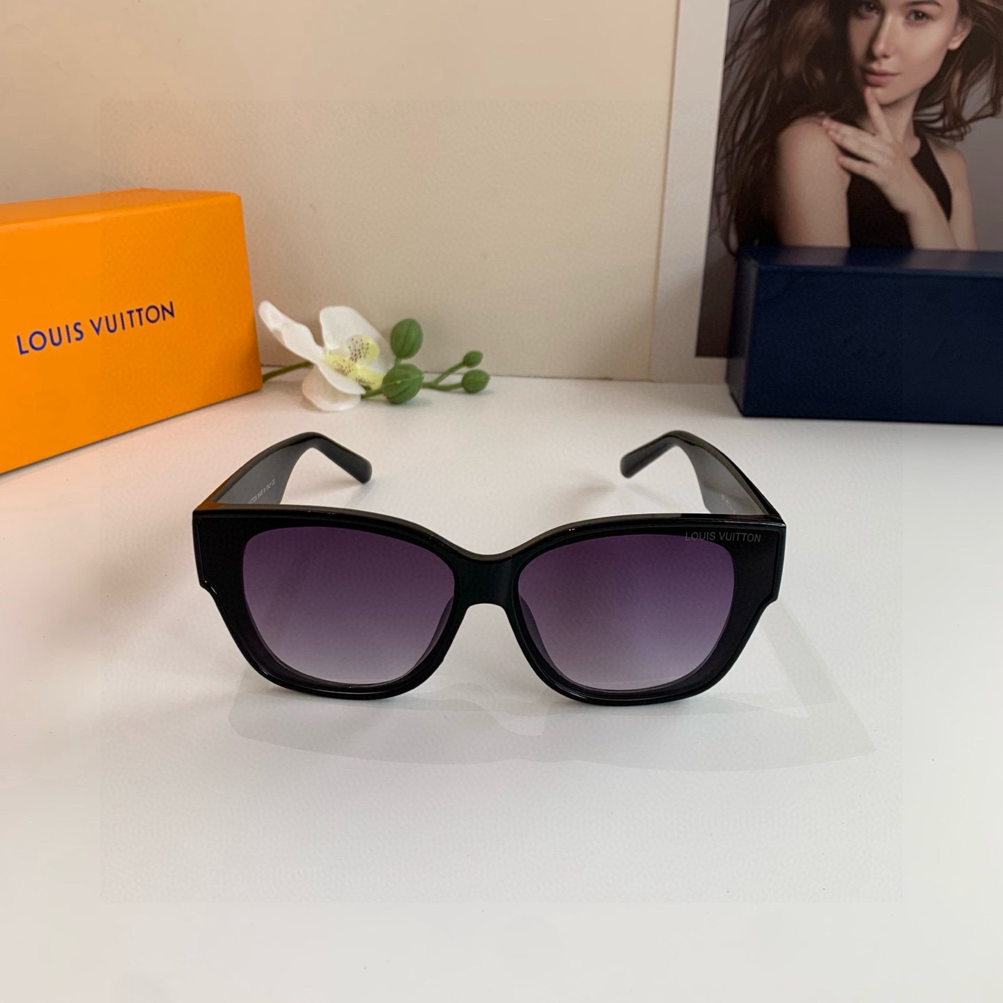 Louis Vuitton Sunglasses - view 4