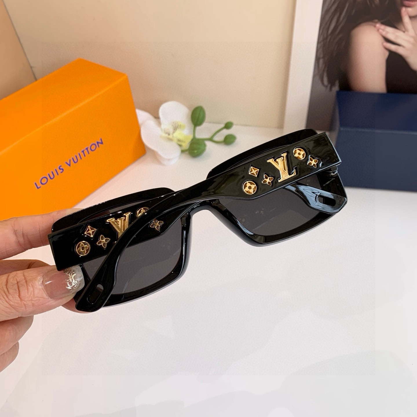 Louis Vuitton Sunglasses - view 4