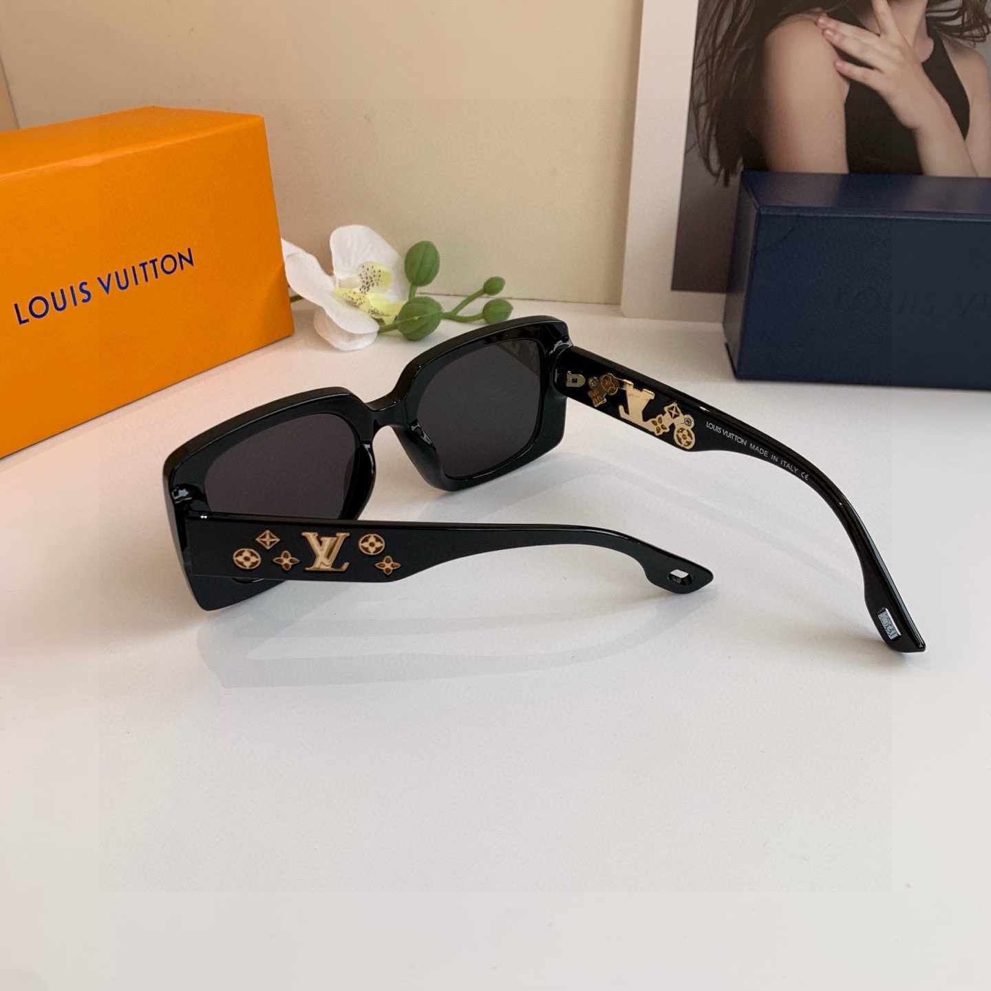 Louis Vuitton Sunglasses - view 8