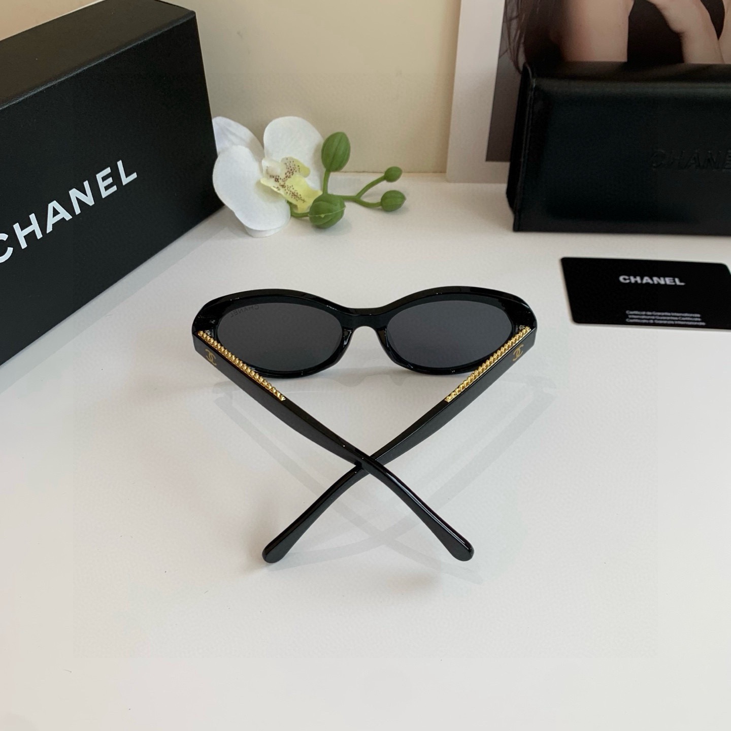 Sunglasses - view 7
