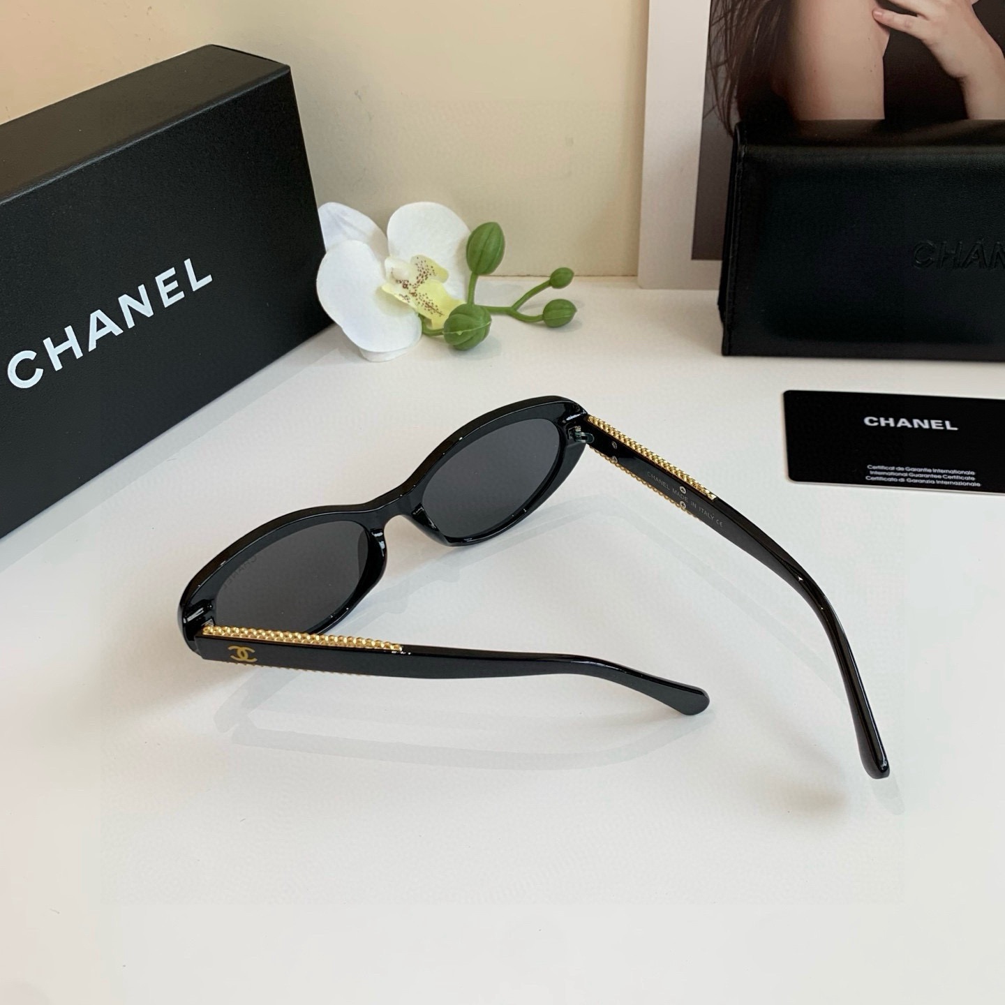 Sunglasses - view 8