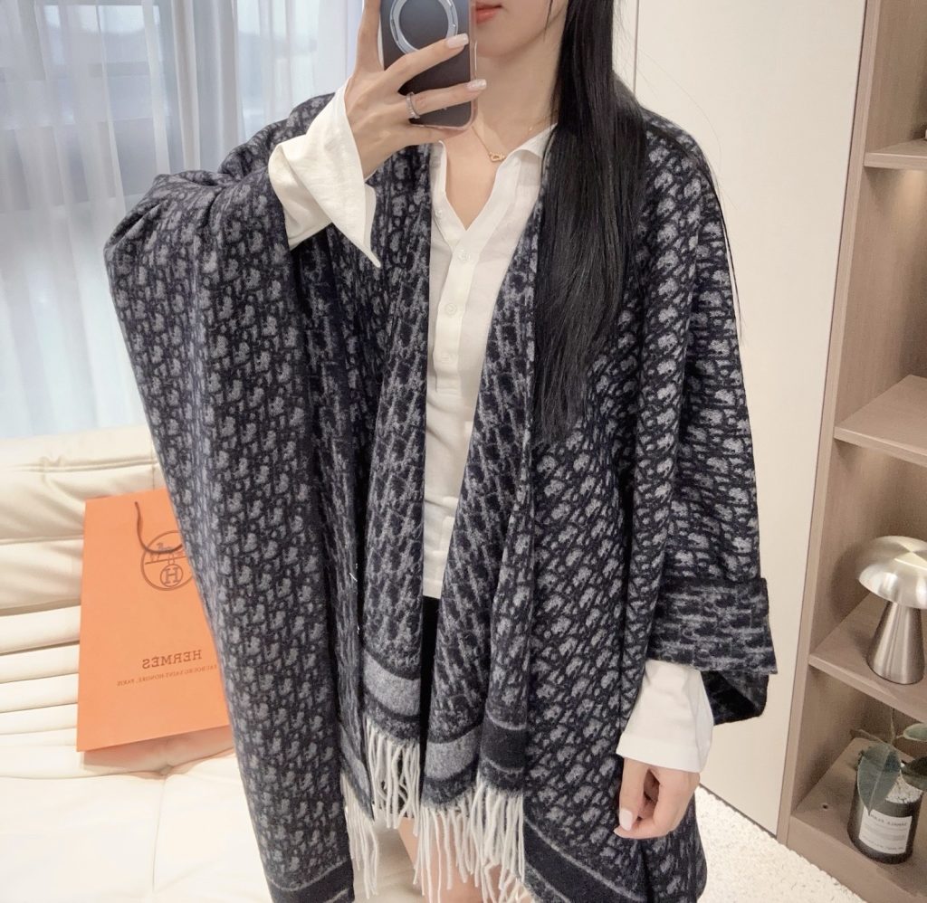 Scarf - view 1