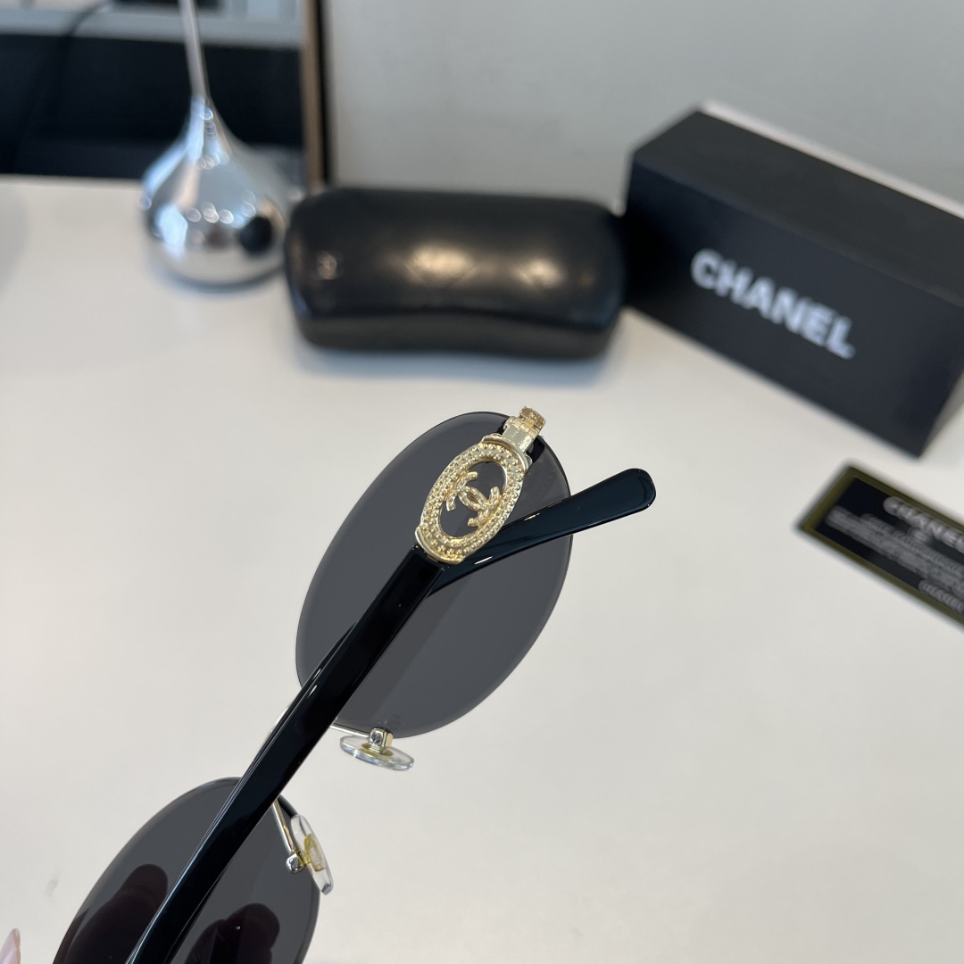 Sunglasses - view 8
