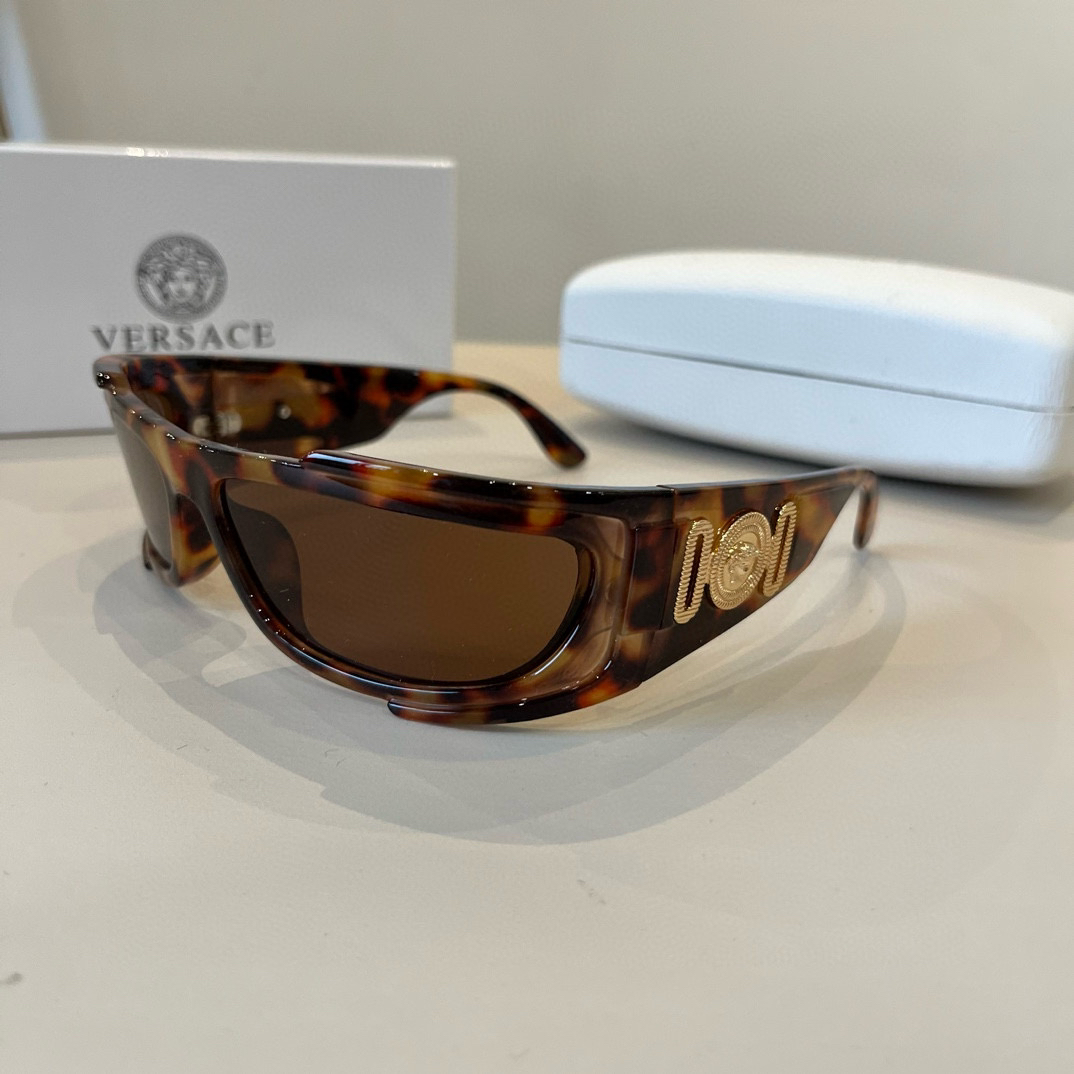 Sunglasses - view 3