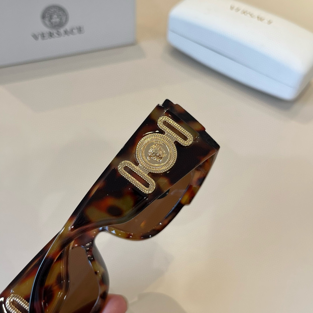 Sunglasses - view 5
