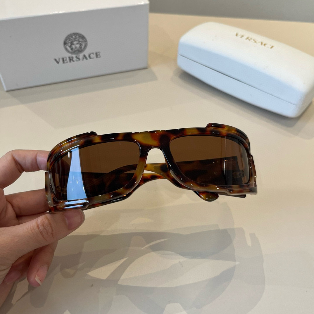 Sunglasses - view 6