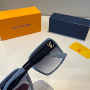 Sunglasses - view 6