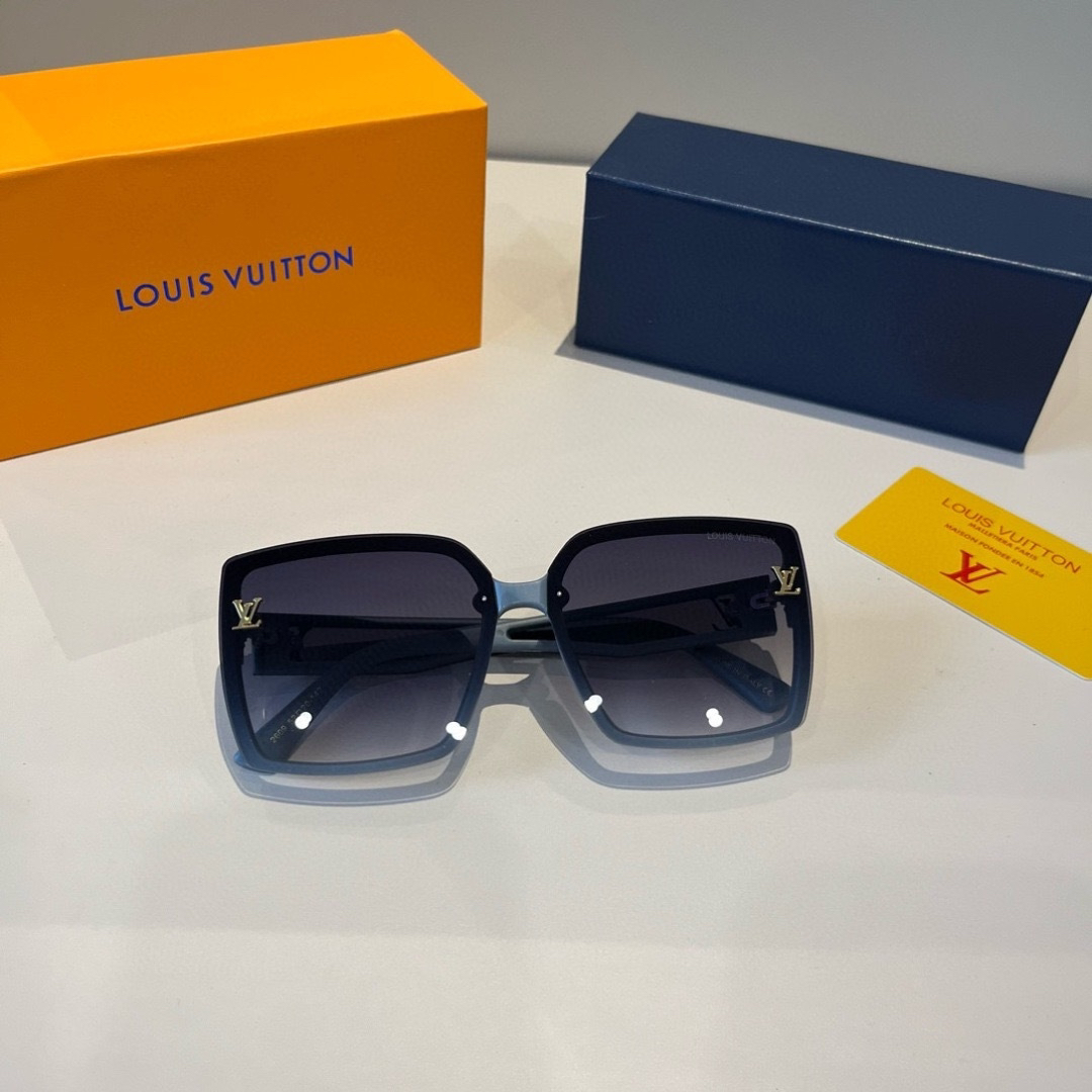 Sunglasses - view 9