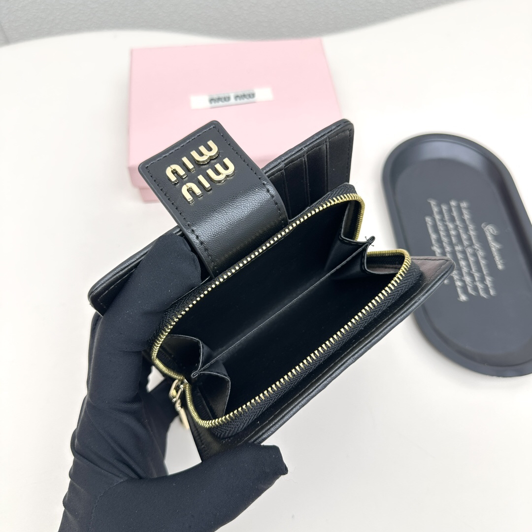 Miu Miu Wallet - view 9