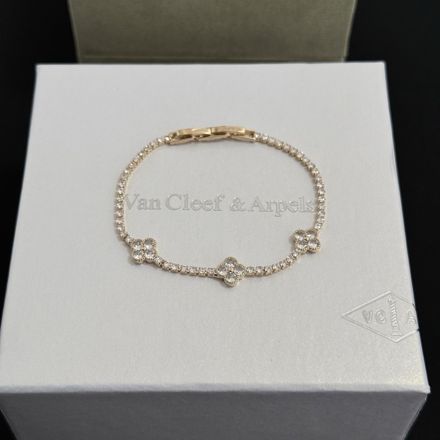 Van Cleef & Arpels Bracelet - view 1