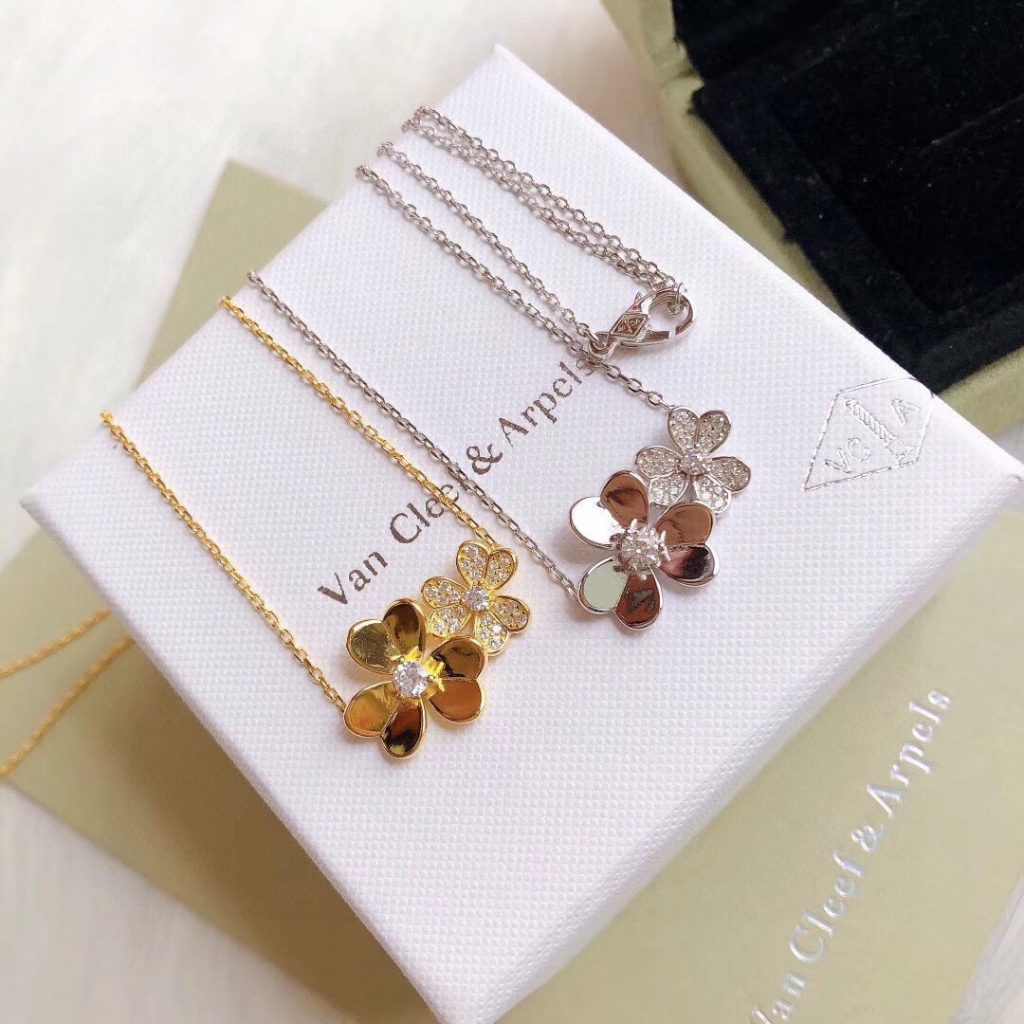 Van Cleef & Arpels Necklace - view 1