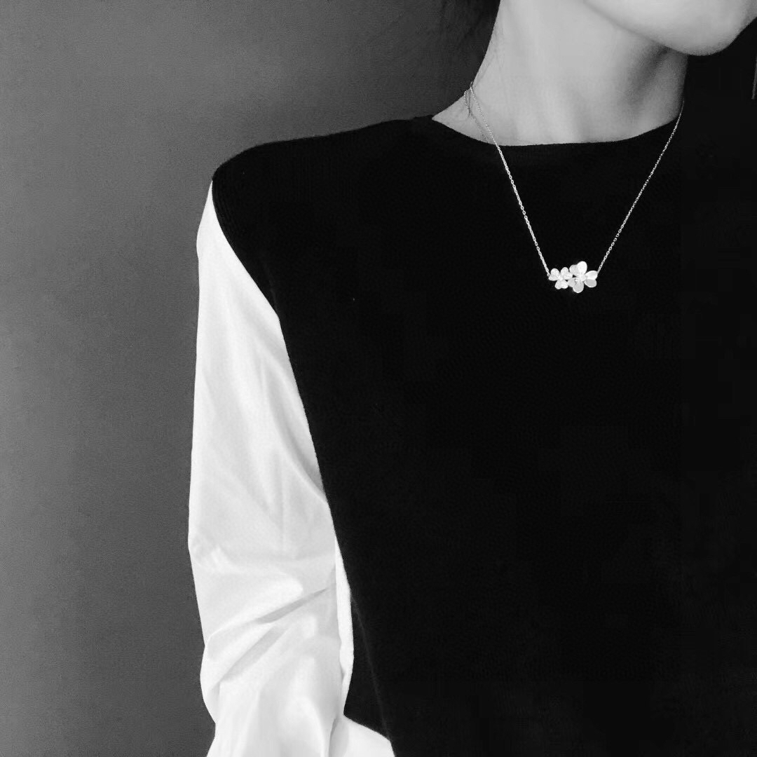 Van Cleef & Arpels Necklace - view 3