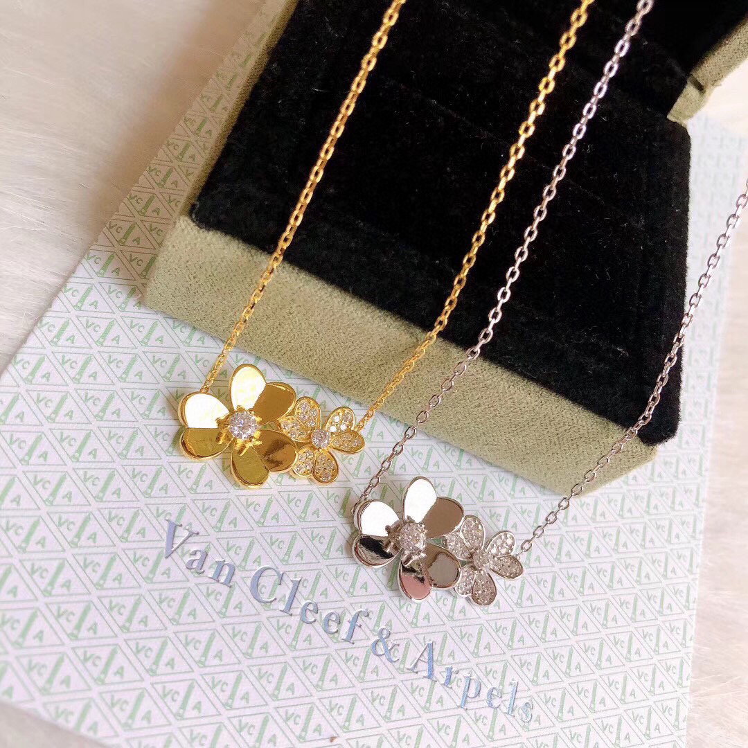Van Cleef & Arpels Necklace - view 4