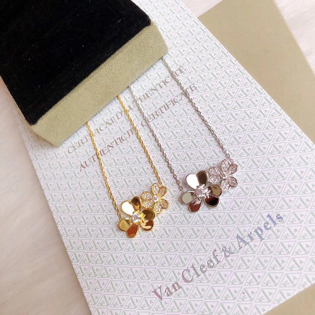 Van Cleef & Arpels Necklace - view 5