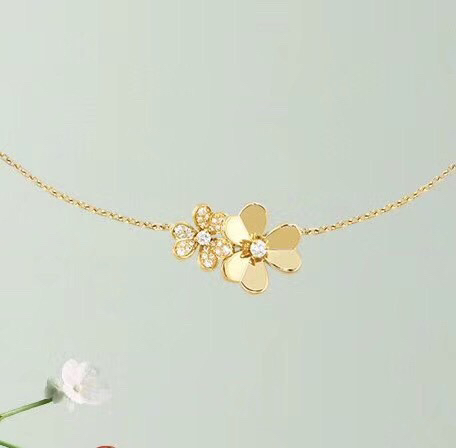 Van Cleef & Arpels Necklace - view 9