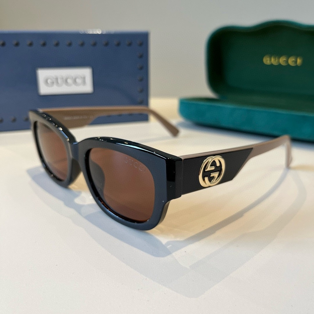 Sunglasses - view 3