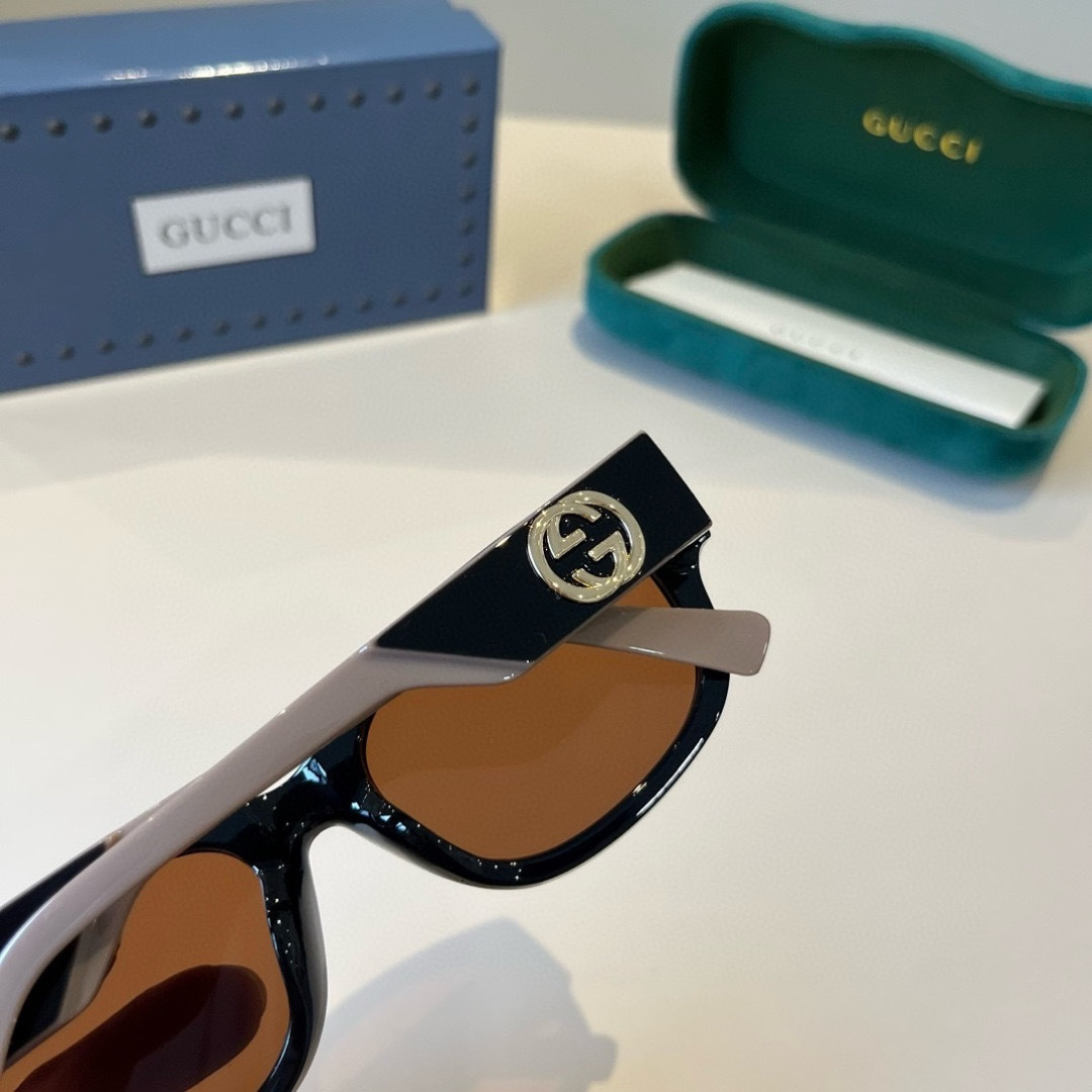 Sunglasses - view 6