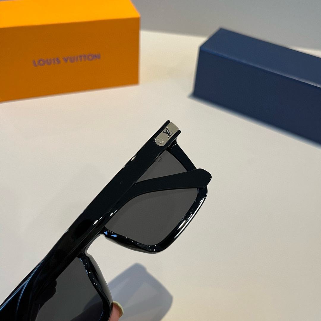Louis Vuitton Sunglasses - view 7
