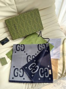 Gucci Scarf - view 2