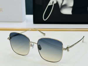 Sunglasses - view 4