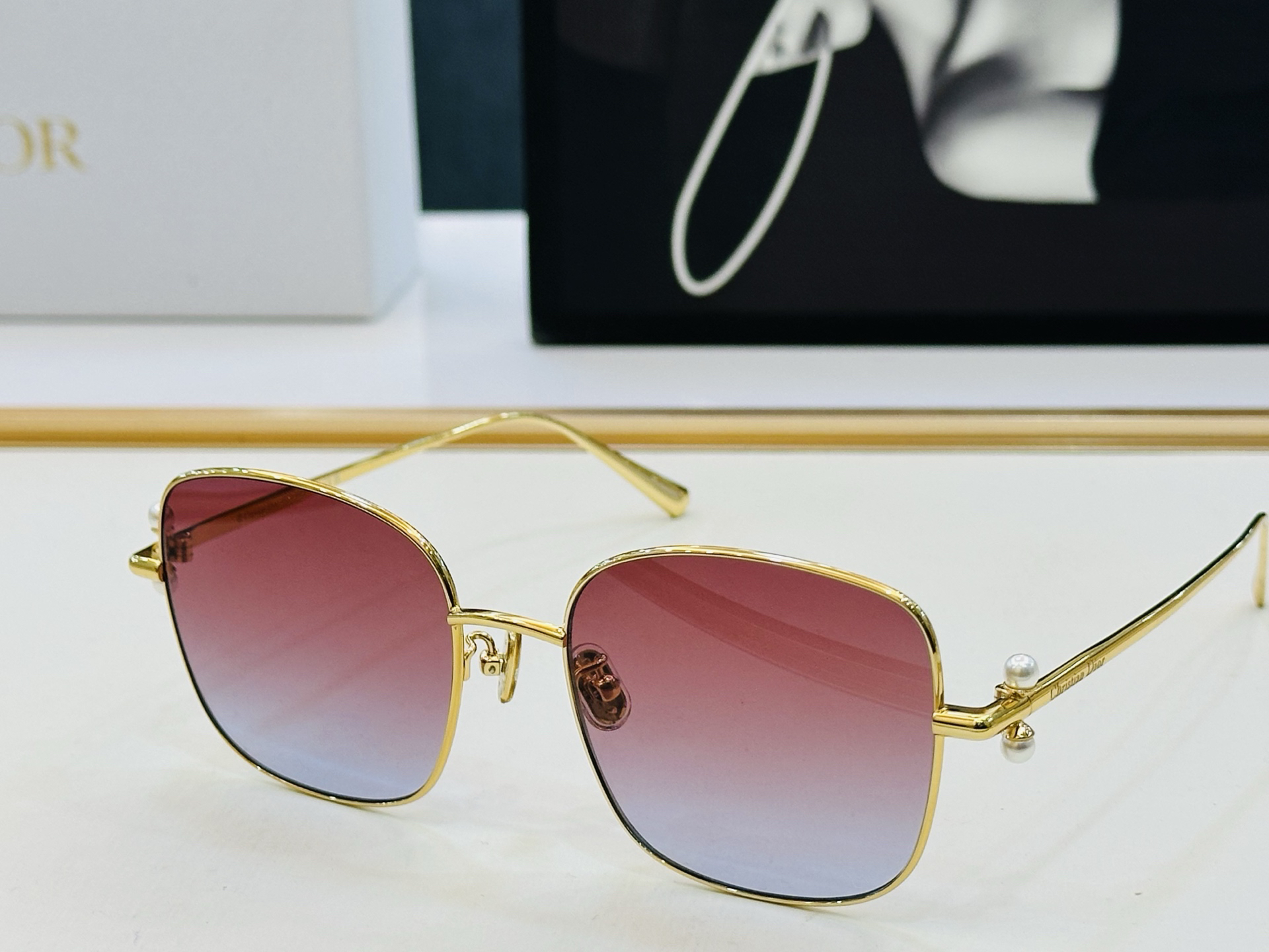 Sunglasses - view 5