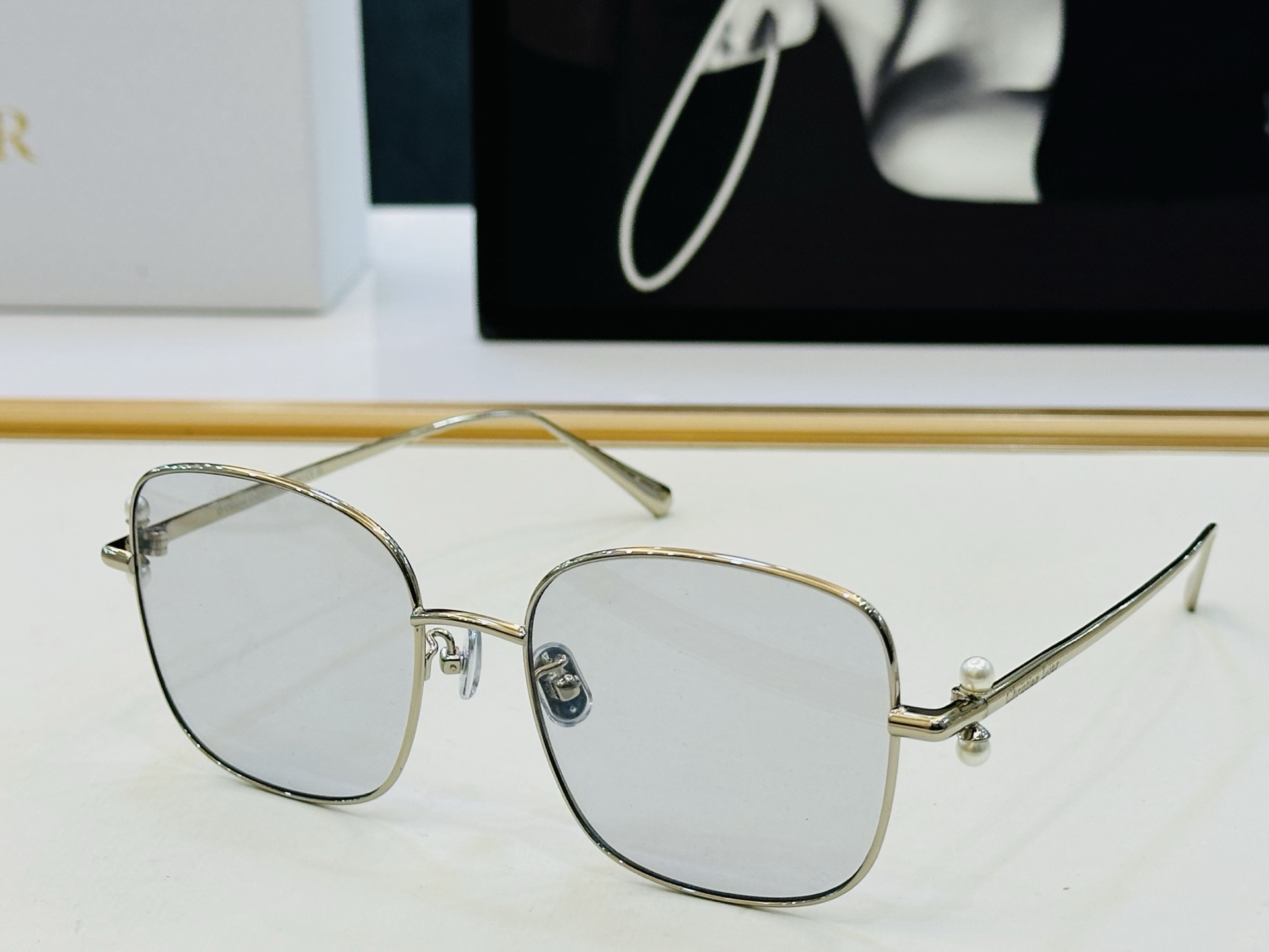 Sunglasses - view 6