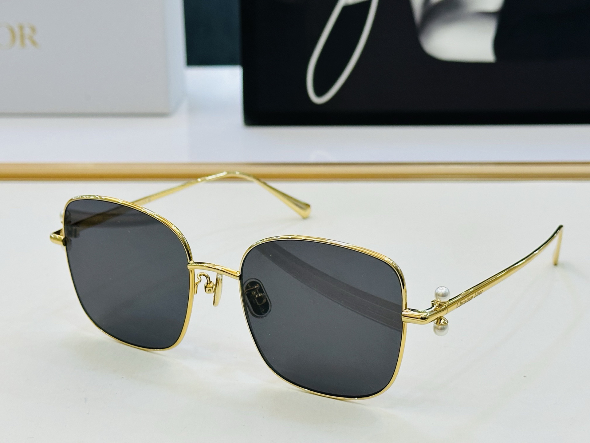 Sunglasses - view 7