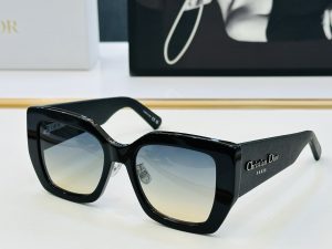 Sunglasses - view 3