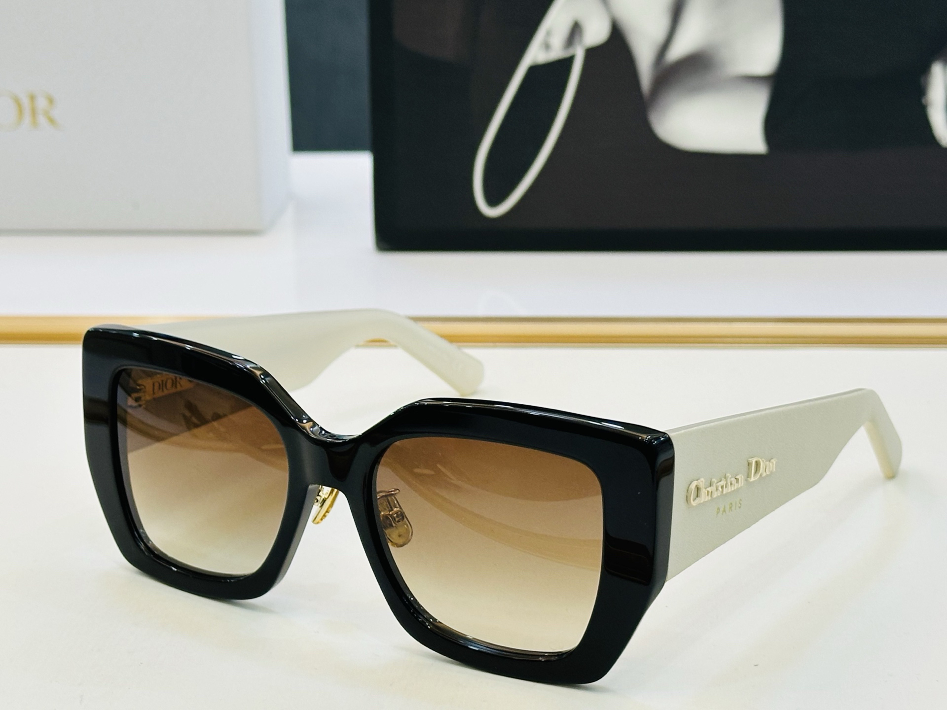 Sunglasses - view 5