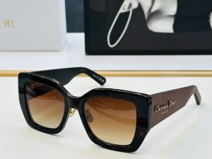 Sunglasses - view 7