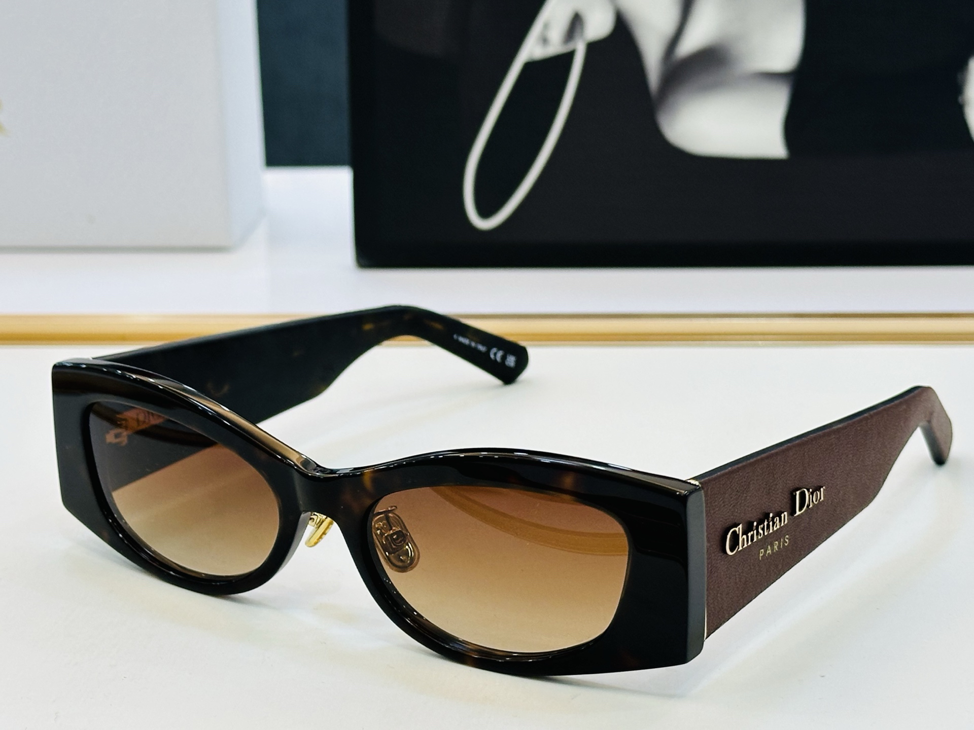 Sunglasses - view 5