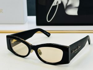 Sunglasses - view 6
