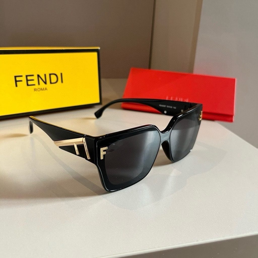 Fendi Sunglasses - view 1