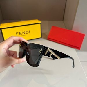 Fendi Sunglasses - view 2