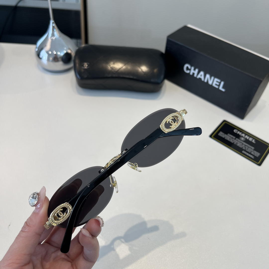 Sunglasses - view 9