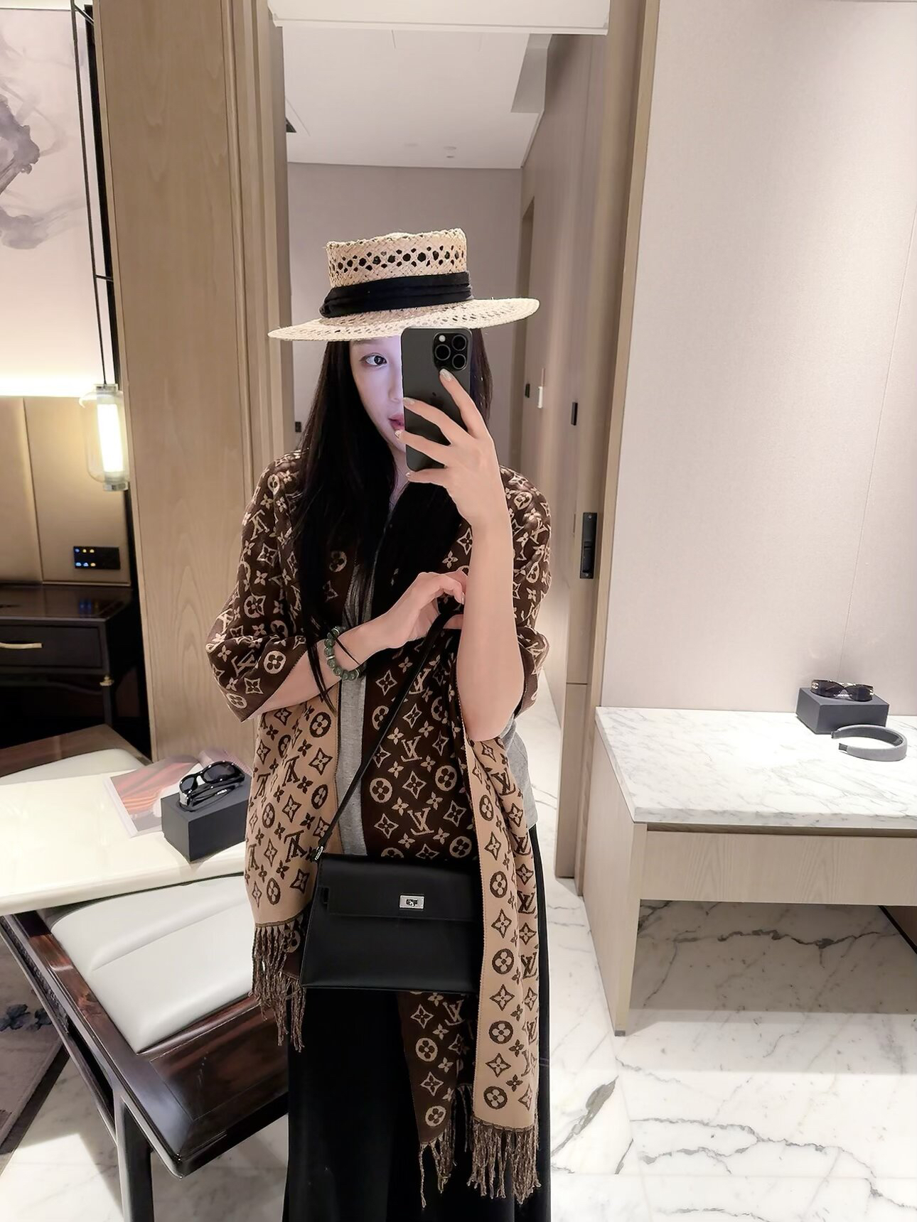 Louis Vuitton Scarf - view 6