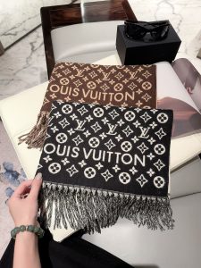 Louis Vuitton Scarf - view 9