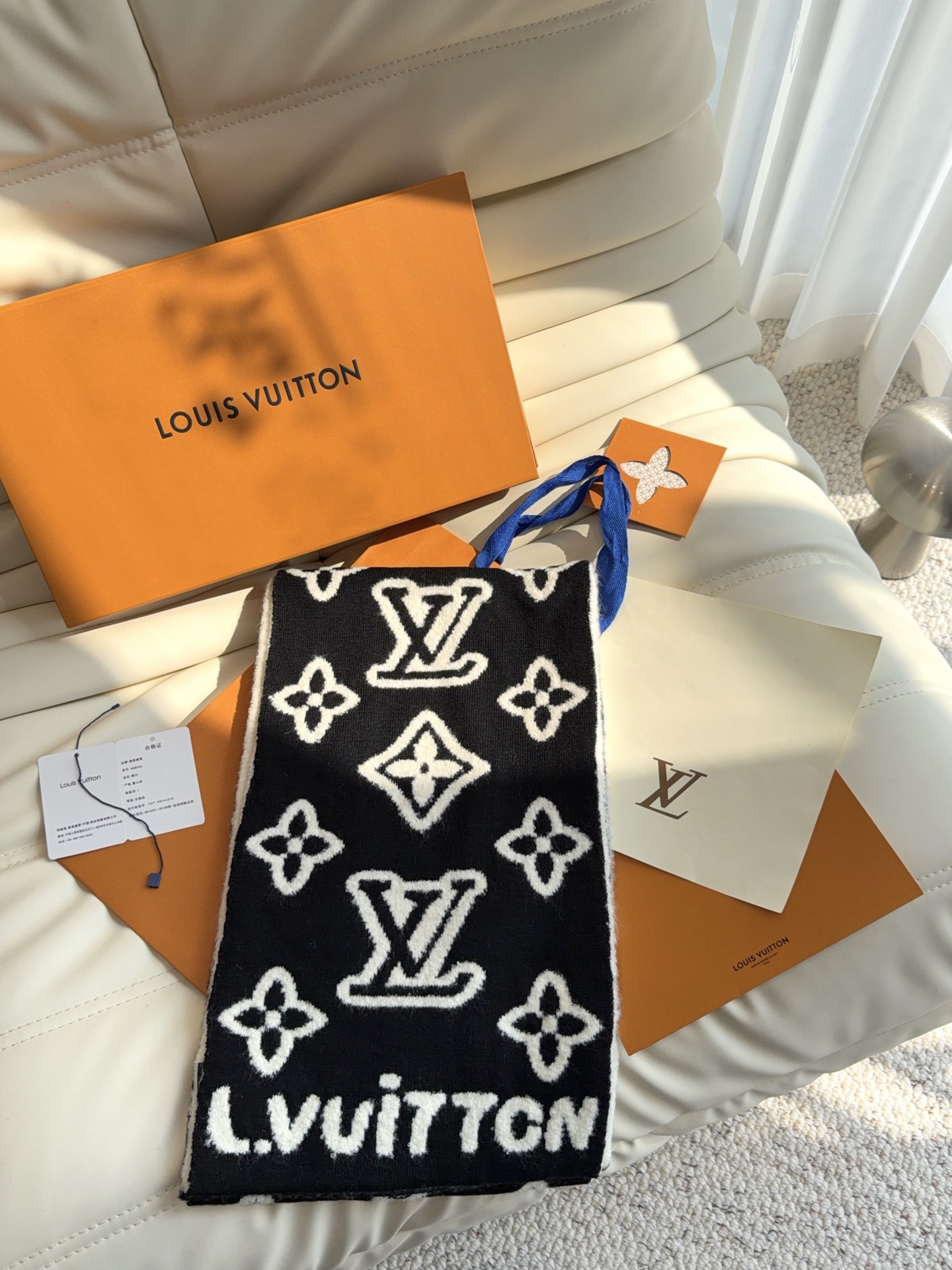 Louis Vuitton Scarf - view 2