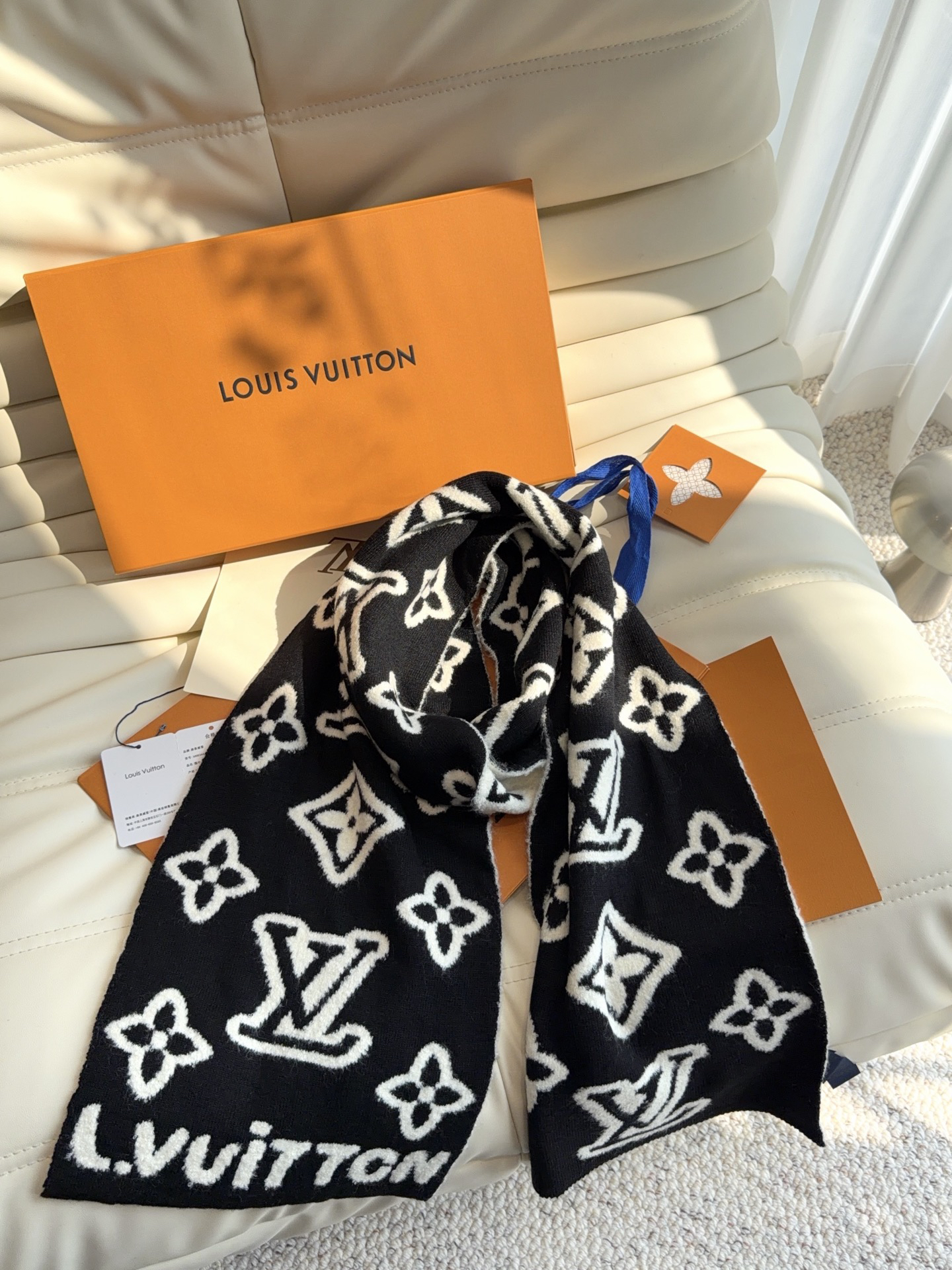 Louis Vuitton Scarf - view 5