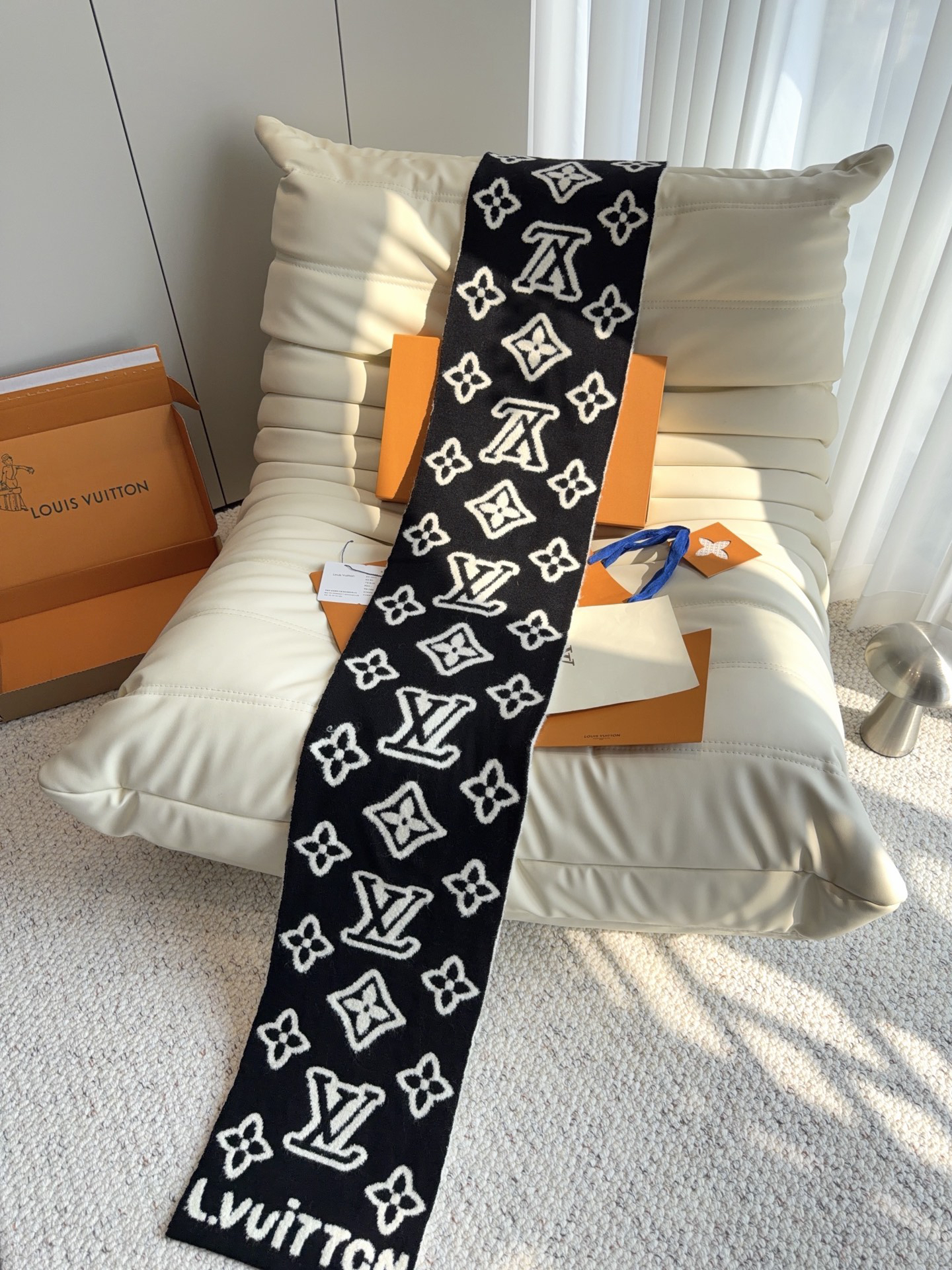 Louis Vuitton Scarf - view 9